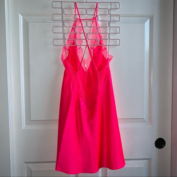 Victoria’s Secret Hot Pink Silky Satin Slip Sz S - Picture 3 of 12